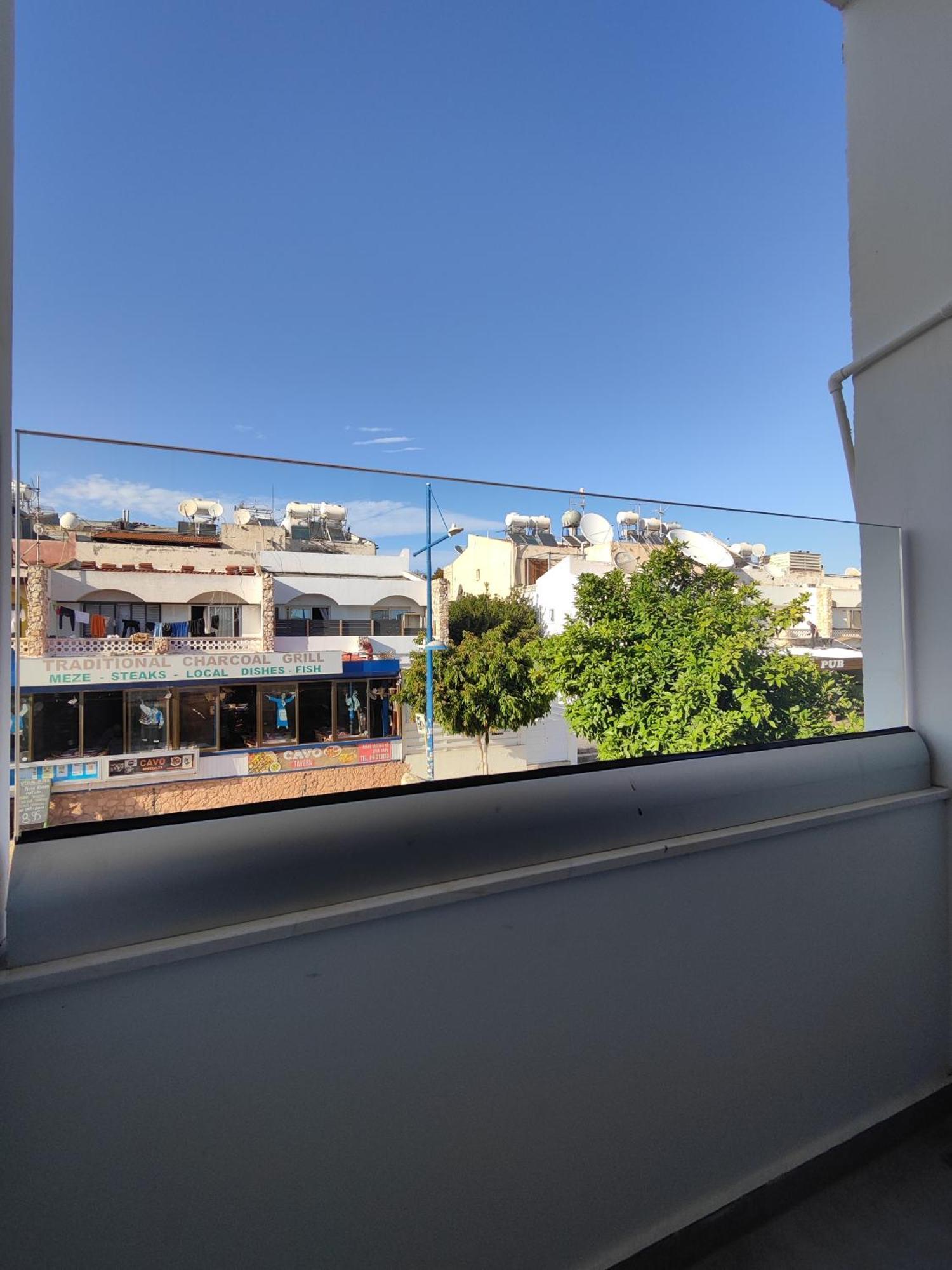 Sun Plaza - Adults Only Lägenhetshotell Ayia Napa