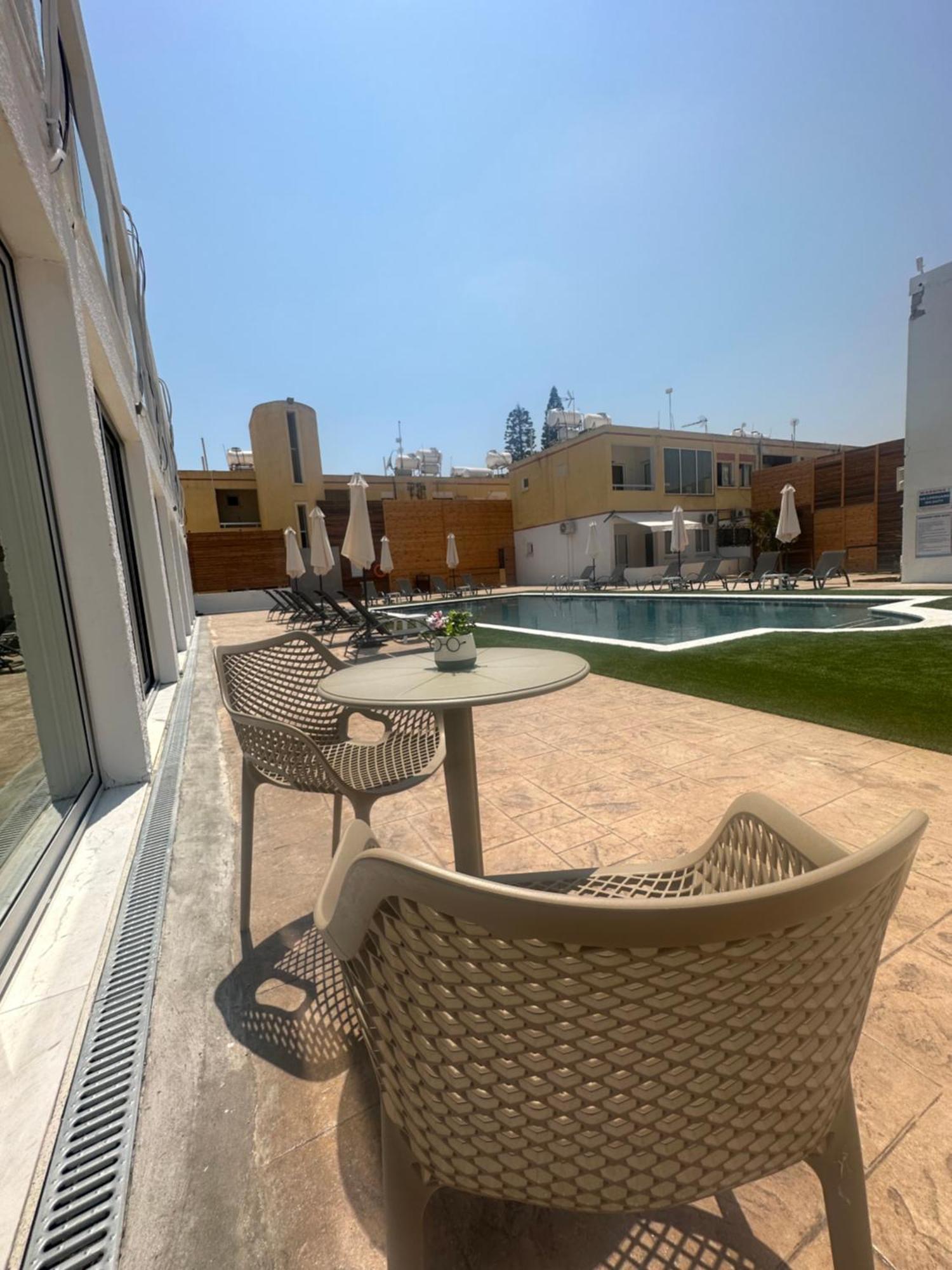Sun Plaza - Adults Only Lejlighedshotel *