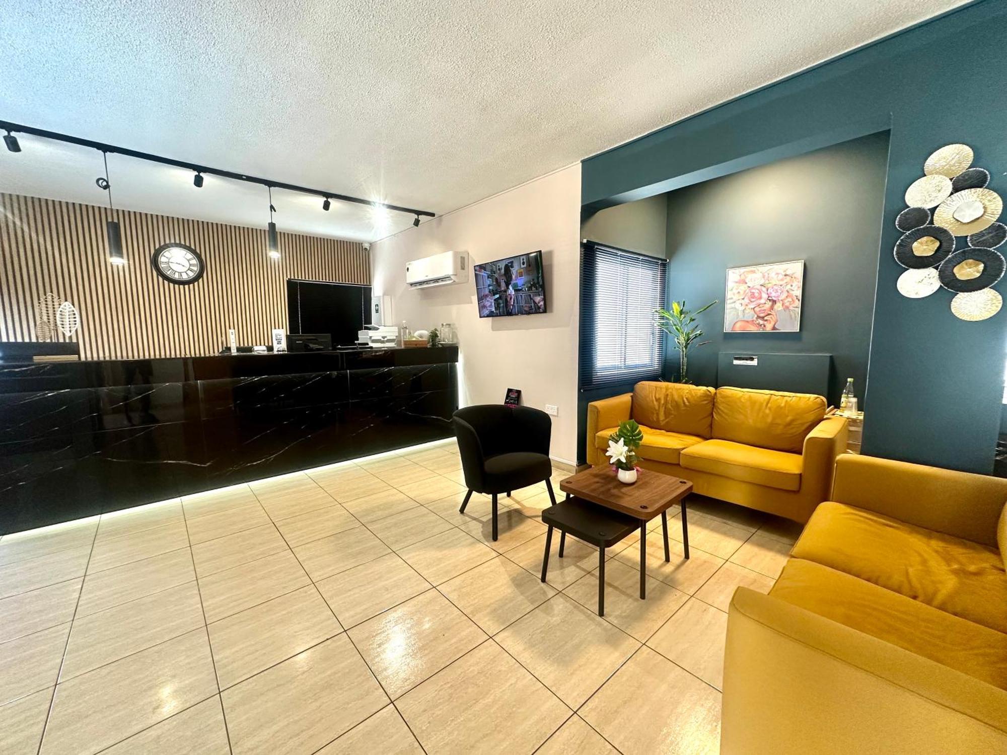 Lejlighedshotel Sun Plaza - Adults Only